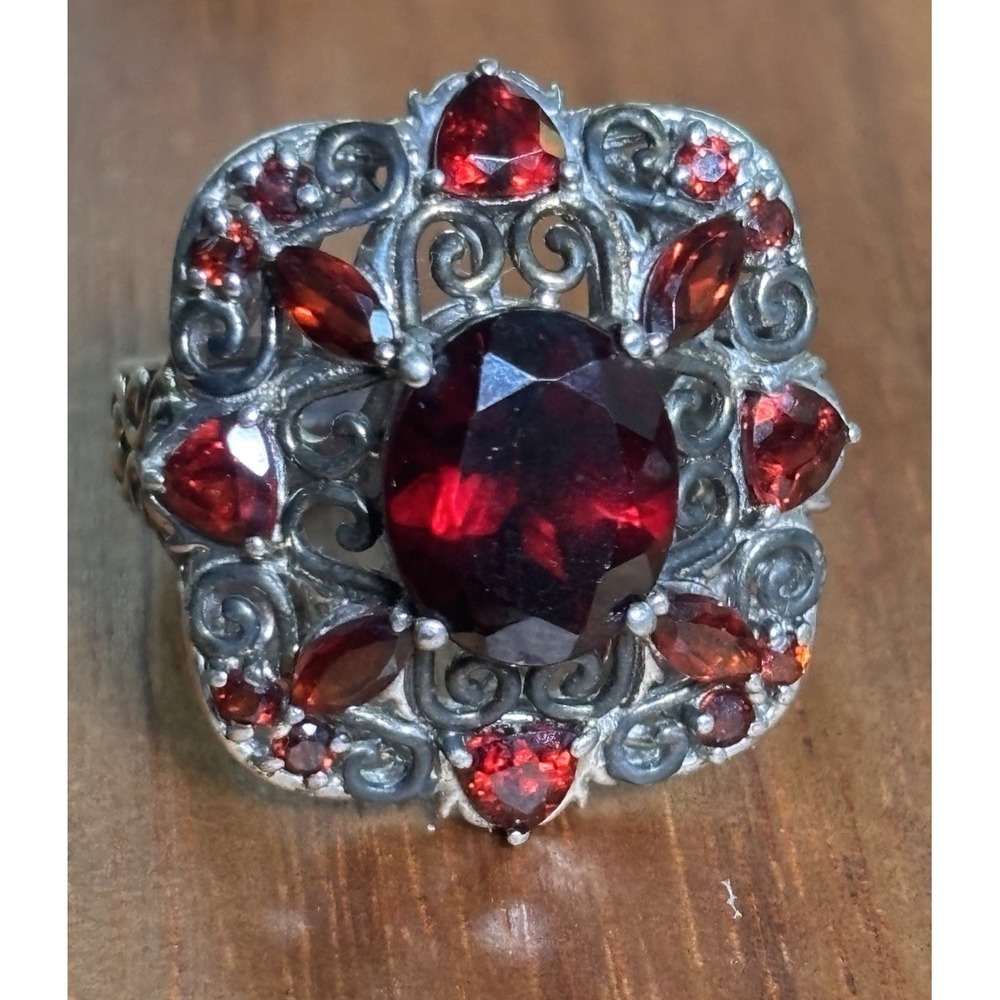 Vintage Sterling Silver & Garnet Open-Work Ring - Size 8.25 STS